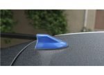 Ariel fin with transmitter booster to boost the radio signal for all cars - AT01 - Blue