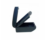 ⁦كونسولة جلد بها مسند يد للسيارة بمستويين لراحة اليد أثناء القيادة و لتخزين الأغراض وتحتوي علي خمس مخارج (يو اس بي ) مناسبة لجميع السيارات / موديل  CON-05 - لون اسود X خط احمر⁩ - الصورة ⁦5⁩