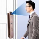 ⁦كالون ذكي مناسب لجميع الأبواب يعمل بالبصمة وكلمة السر والمفتاح والشفرة والوجه وممكن التحكم به من خلال الموبايل / لون ذهبي⁩ - الصورة ⁦6⁩